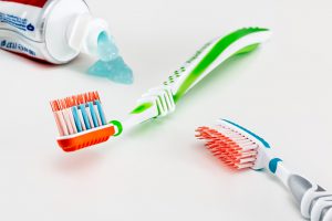 ¿Sabes qué es el flúor y por qué es bueno para los dientes?