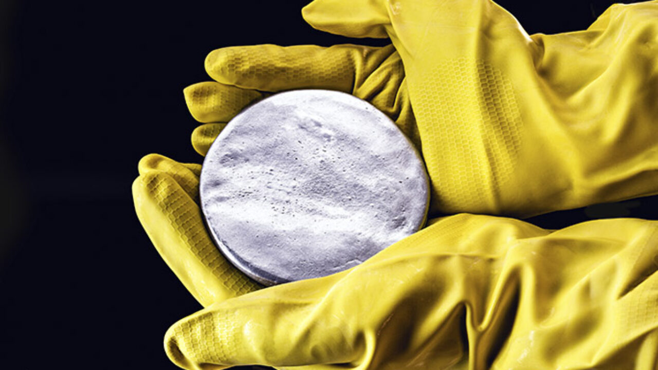Qué es el uranio? Usos, propiedades y curiosidades sobre este elemento  químico - ZS España