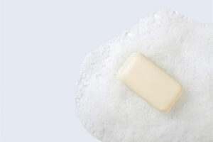 ¿Qué son los tensoactivos anfóteros y para qué se utilizan en la industria cosmética?