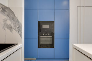 ¿Cómo funcionan los microondas? Analizamos cómo calienta la comida