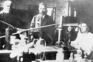 ¿Quién fue Marie Curie y cómo contribuyó a la química?
