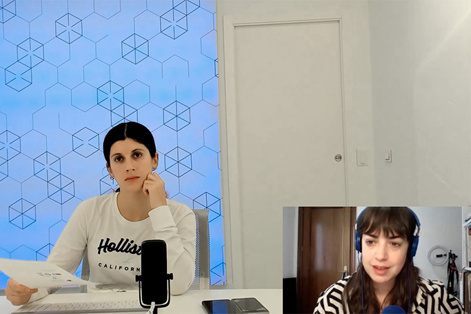 Marina Valverde y Maite Pérez durante la grabación del pódcast Ellas Tienen Química, de Zschimmer & Schwarz España