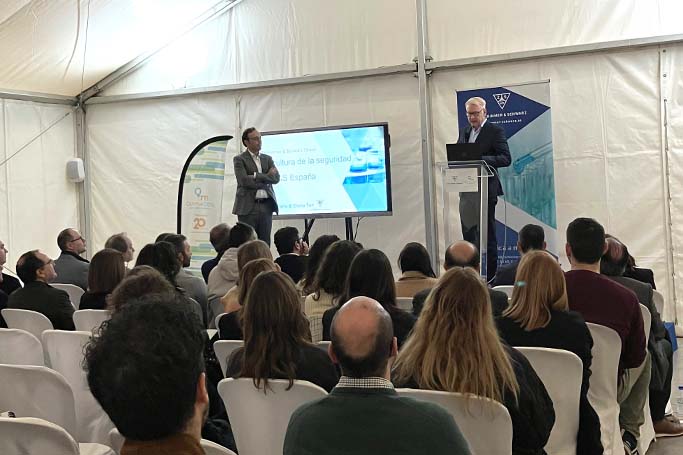 Dr. Felix Grimm, Chief Operating Officer de Zschimmer & Schwarz en el Safety Day