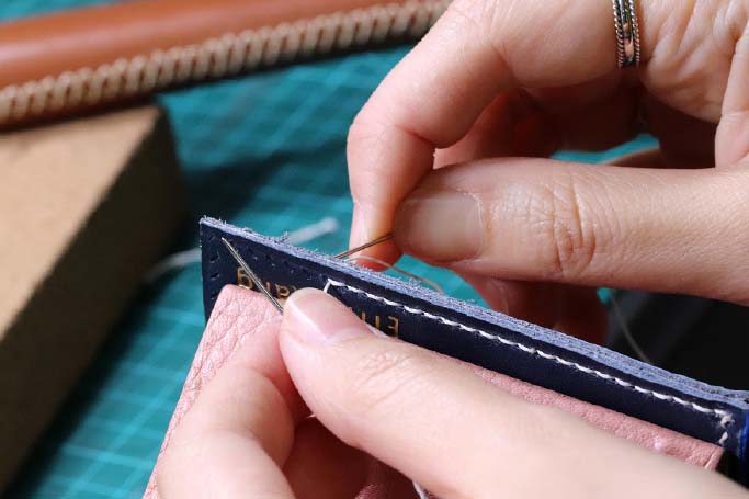 conoce los aditivos químicos sostenibles para cuero